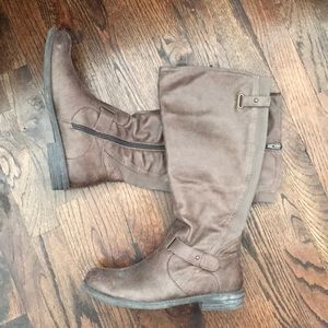 BareTraps Light Brown Boot